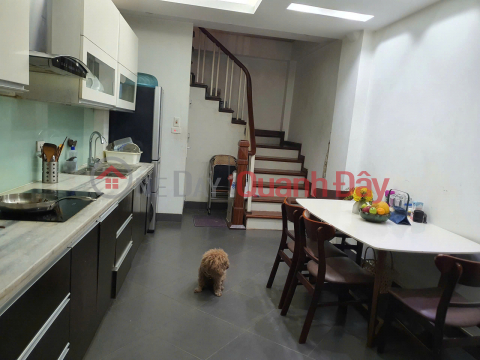 Super rare house for rent in Buoi, Ba Dinh, 5 floors, 30m2, 4 bedrooms, 13 million - for family only _0