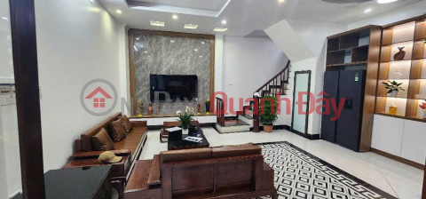 Owner needs to sell 45 square meter house in Quang Trung Ha Dong _ full furniture _ 3 airy house _ car _ high-class residents _0