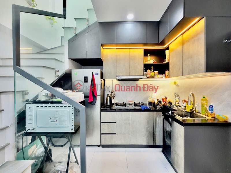 đ 5 Billion, Owner selling house in Binh Thanh District - Near Cay Diep Market, 15m from car access alley, with spacious yard, price 5 billion VND.