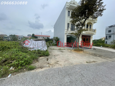 Land on Ly Thai To Street, Tuyen Quang City Very good area for living or doing business Frontage 5m x23m _0