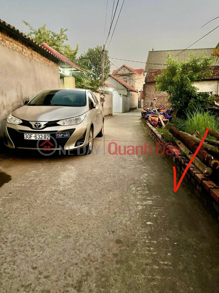 Bán gấp mảnh đất thôn Thanh Trí, Minh Phú, Sóc Sơn. Gần chợ, đường rộng oto đỗ Niêm yết bán