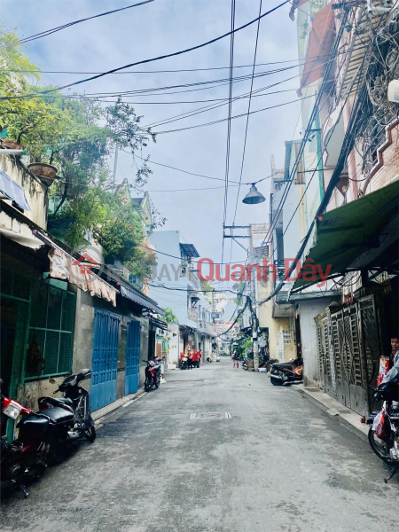 đ 7,9 tỷ, **Bán nhà hxh đường Tân Hải, p13, Tân Bình (5,5x13) ngay Etown; hơn 7 tỷ