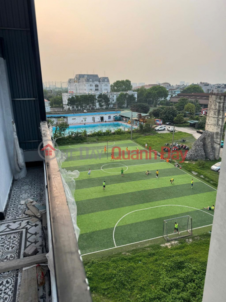 House for sale in area 918, military subdivision, 41m x 6 floors, garage, elevator, business price over 13 billion, negotiable. Contact 0936123469 Sales Listings