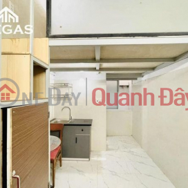 100% new Duplex room right on Hoang Hoa Tham street _0