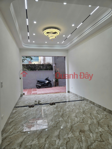 đ 15.8 Billion HOUSE ON A SIDE STREET ACCESSIBLE BY CAR - SUITABLE FOR BUSINESS - Tu Dinh, 50 m2 x 5 Floors, 15.8 billion VND, Long Bien, Hanoi.