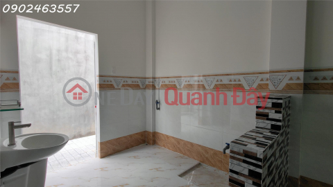 Bán Nhà Gần Trường Học và Chợ, Khu dân sinh sống giám sát _0
