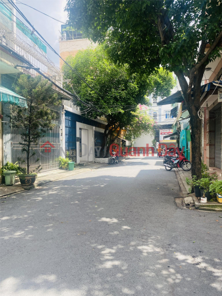 đ 15.58 Billion **House for sale in Ward 2, Tan Binh, Alley 25, Cuu Long Street; 10x11; House C4