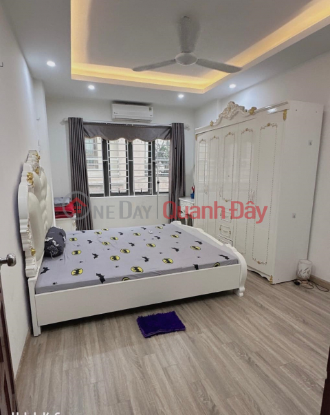 Selling extended Hoang Dao Thuy house, 35m2, 3 floors, business car is 5 billion VND _0