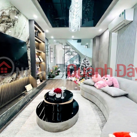 Lac Long Quan Street, 42m² x 5 floors, 15.8 billion VND - car parking available, alley suitable for business, beautiful interior, near the lake. _0