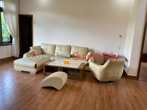 Villa with garden and parking space for rent on Nguyen An Ninh Street, Da Lat City. _0