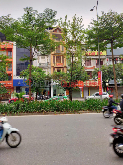 OWNER FOR RENT 2 HOUSES ON STREET FRONT OF Dao Tan, Ngoc Khanh, Ba Dinh, Hanoi _0