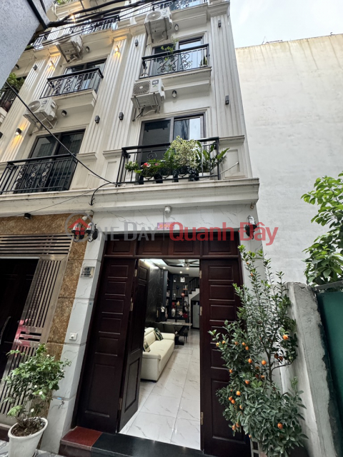 RARE - CORNER LOT - FULL FURNITURE - 3 BEDROOMS WITH FULL FUNCTION - A FEW STEPS TO CAR - NEAR WEST LAKE. _0