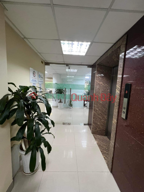CORNER LOT ON HOANG QUOC VIET STREET - 3 MONTHS - 240M2 - 10 FLOORS - 10M FRONTAGE - BEAUTIFUL SQUARE - SIDEWALK MORE THAN 7M _0