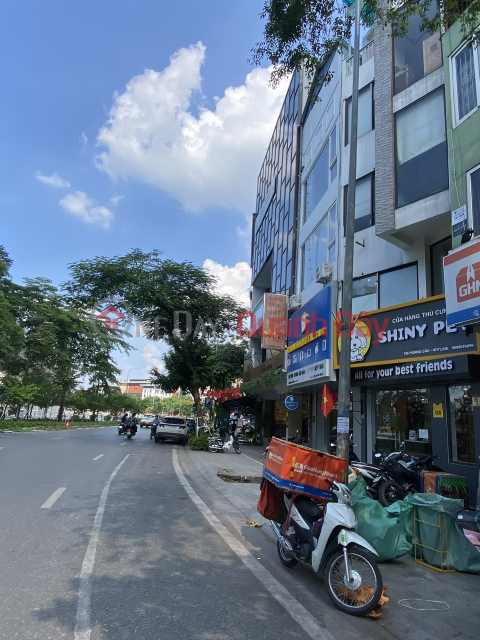 House for sale on Hoang Cau street, 88m², 4 floors, 4.2m frontage, wide sidewalk, currently for rent, only 55 billion _0