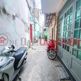 OWNER SELLS SMALL HOUSE, AREA 3.3 x 3.5, SEPARATE PINK BOOK, DISTRICT 11 (MAKE BETTER) _0