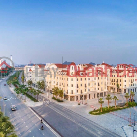 Selling 5 * hotel in the center of Bai Chay - Ha Long, 32 rooms, walking 2 minutes to the beach, next to Sun World park, 30 billion _0