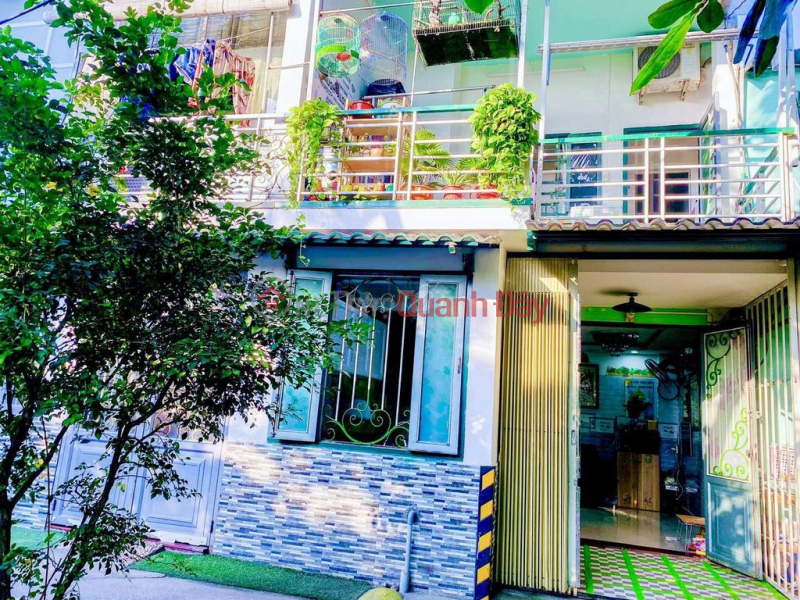 OWNER NEEDS TO SELL A HOUSE IN AN PHU DONG WARD - DISTRICT 12 - HO CHI MINH CITY Sales Listings