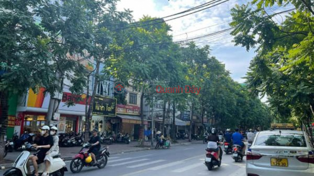 Duong Van Be townhouse for sale, 40m 5 floors, only 20m to the street Sales Listings