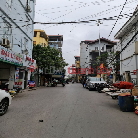 70m2 wide frontage, central land in Trau Quy, Gia Lam, Hanoi. Contact 0989894845 _0