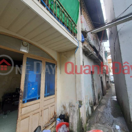 D2433* Curious about a 100m² house in Binh Thanh district with car access in an alleyway, priced at only 13.x billion VND? _0