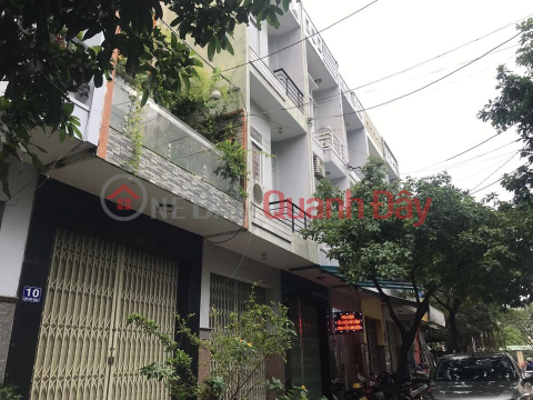 Two-storey house on Ton That Bach street (an-0268992102)_0