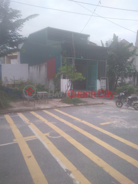 The owner needs to quickly sell the plot of land to give away a level 4 house. Located in Hoi Hop ward, Vinh Yen city, Vinh Phuc province, Vietnam | Sales ₫ 1.5 Billion