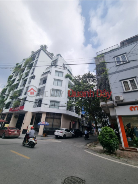 Houses for sale on East Street in Dong Da District. 52m Frontage 4m Approximately 14 Billion. Commitment to Real Photos Accurate Description. Owner _0