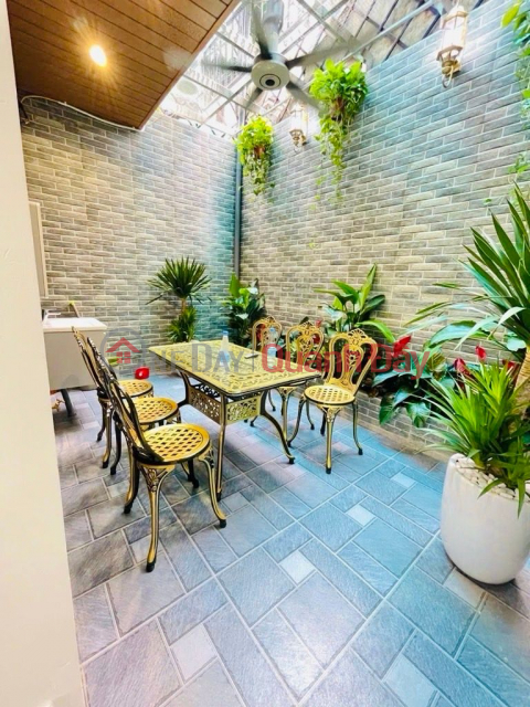 House for sale in Giai Phong, a luxurious villa with a spacious garden. _0