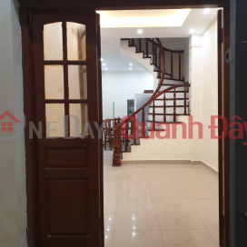 House for sale in Hao Nam street, alley to Ton Duc Thang street, near market, near school. _0
