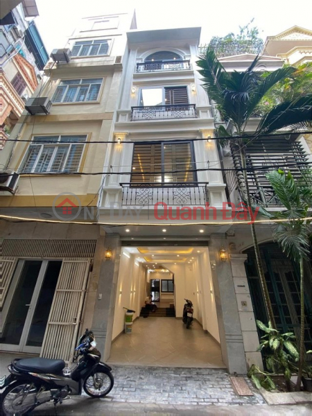 Do Quang, beautiful house close to the street, 2 sides of alley as big as the street, sleeping car, 5 floors, square lot Sales Listings