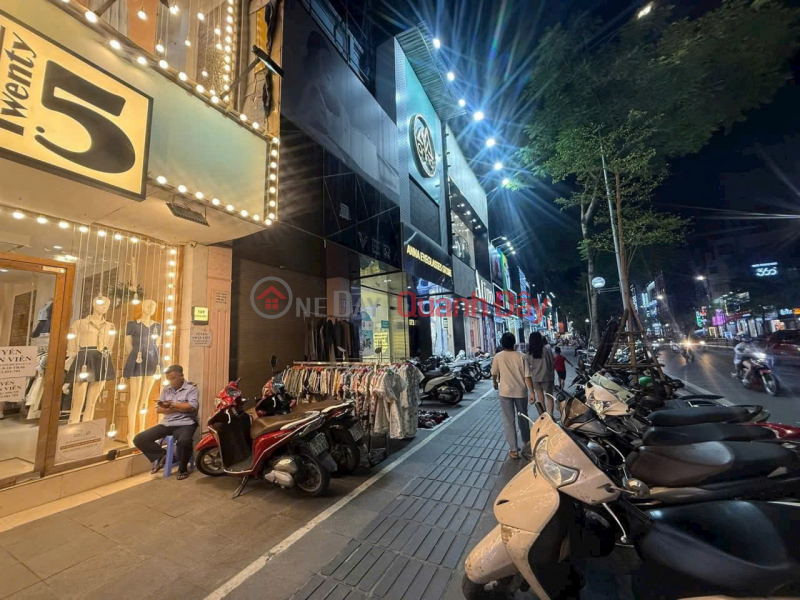 SUPER VIP CHUA BOC STREET FRONT.<br \\/> AREA 45M2, 5-STOREY HOUSE, OWNER FOR QUICK SALE 42 BILLION.<br \\/> - 2 SIDES - BUSY BUSINESS - Sales Listings