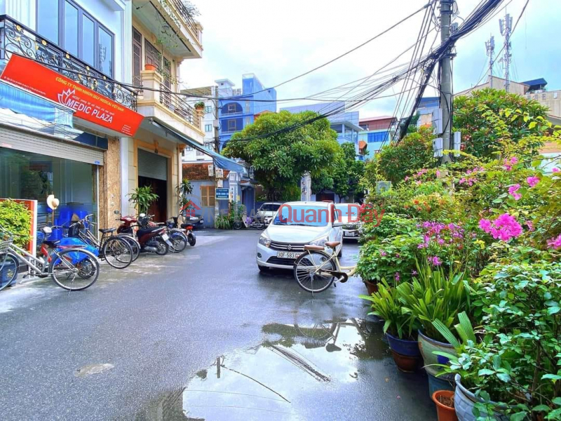 đ 16 Billion, TOWNHOUSE FOR SALE NGUYEN NGOC VU - CAU GIAY AREA: 64 M2 x 5 FLOORS, FRONTAGE 4.4 M