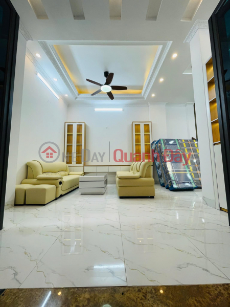 100% real, house for sale in Vinh Hung, car parked at the door, price only 5.1 billion, super rare in Hoang Mai district Sales Listings