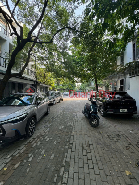 HOUSE FOR SALE IN AO SAO AREA - HOANG MAI, 73 SQM, 5 FLOORS, 5 M FRONTAGE, PRICE 19.5 BILLION. Sales Listings