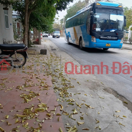 House for sale on Hoang Hoa Tham - Thuy Khue - Tay Ho street. Area: 36m2 * 5 floors. Frontage: 3.5m. Elevator, beautiful house. _0