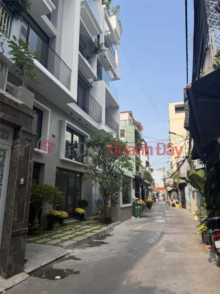 đ 9 Billion | **House for sale in alleyway off Cong Hoa Street; Ward 13, Tan Binh District (5.5*13) only 9 billion VND, right near Etown**