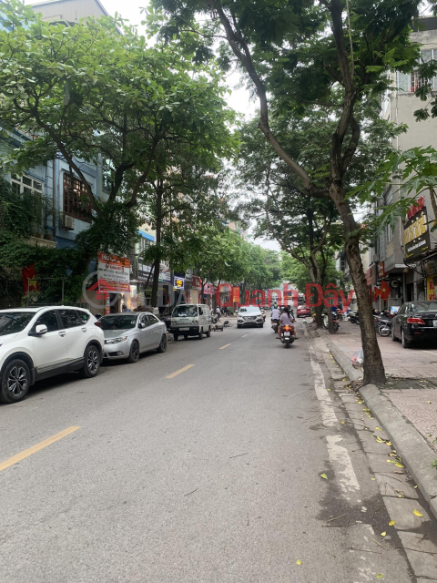 bán đất tặng nhà cũ 2 tầng mặt phố Ngọc Lâm-Long Biên, 98m MT 5.4m, full thổ cư _0