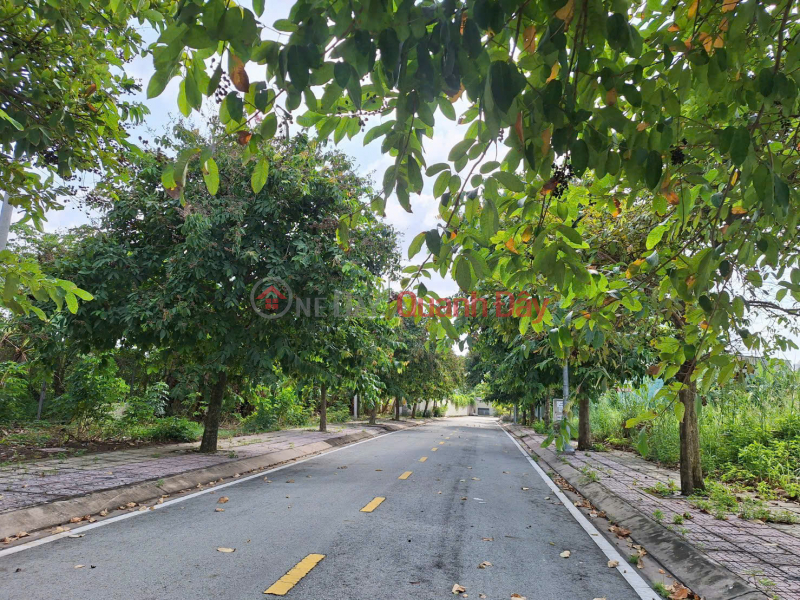 One plot of land available, 9x17m, in the Ministry of Public Security residential area, priced at 13 billion VND. Sales Listings