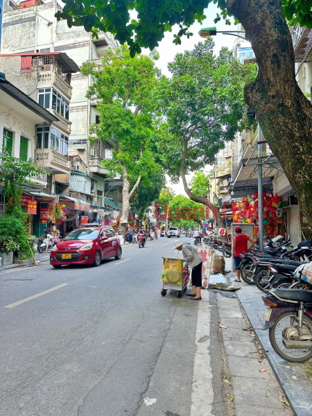 Property Search Vietnam | OneDay | Residential | Sales Listings | House for sale facing Hoan Kiem old town, 104m, frontage 5.7m, open back, business day and night