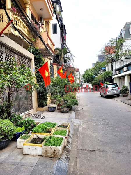 LAC LONG QUAN HOUSE – 35M² x 4 FLOORS – CORNER LOT – THROUGH ALLEY – OVER 5 BILLION Vietnam Sales đ 5.3 Billion