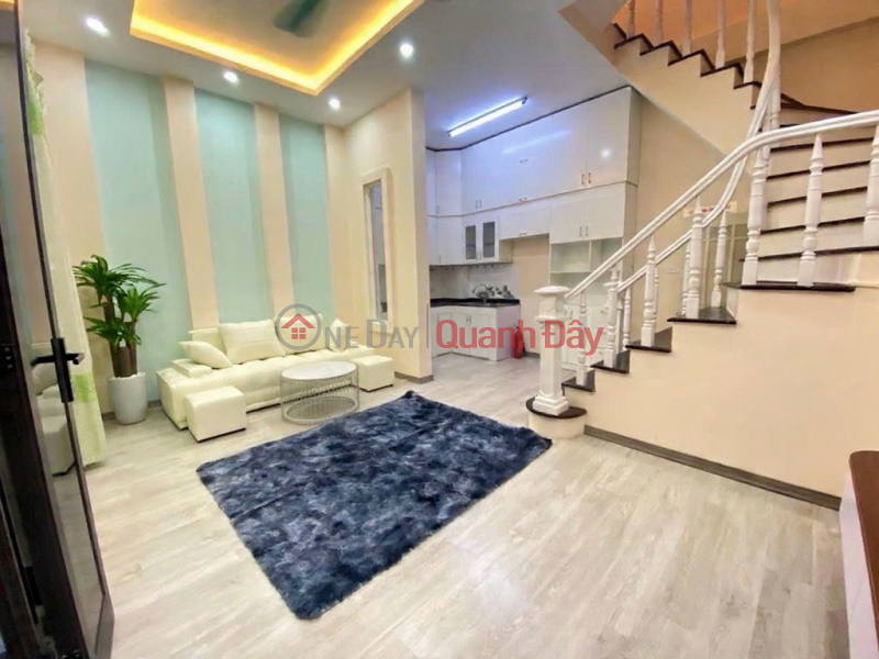 Cau Giay, DT 36m x 5 floors, 7.86 billion VND, alleyway accessible, near car access, fully furnished. Sales Listings