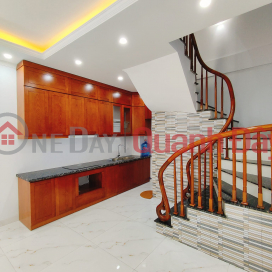 House for sale 43m2 4 bedrooms Yen Phu street, Tay Ho Cars stop day and night 6.6 Billion VND _0