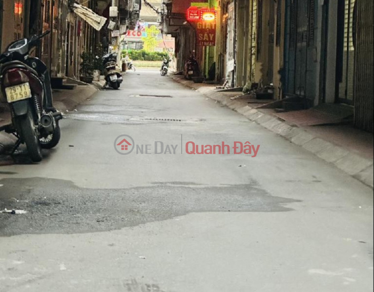 THANH XUAN DISTRICT CENTER BEAUTIFUL HOUSES - PARKING CARS - TOP BUSINESS - FULL FACILITIES Sales Listings