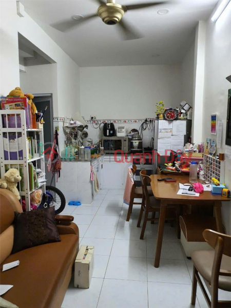 CENTER OF DISTRICT 10 - THREE-WHEEL ALLEY WITH INTERSECTIONS - USED AREA 40M2 - BEAUTIFUL HOUSE READY TO MOVE IN, ONLY OVER 3 BILLION., Vietnam | Sales, đ 3.1 Billion