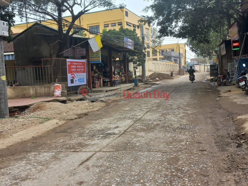 Property Search Vietnam | OneDay | Nhà ở Niêm yết bán, Siêu phẩm, lô góc, 2 mặt thoáng, trục đường liên xã , hiện tại đang rải nhựa
Tổng Diện tích 300m, toàn bộ là