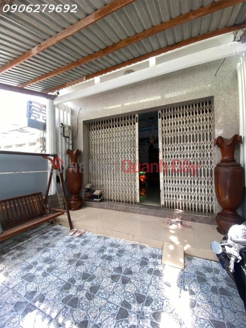 House for sale at 55A\/11, Nguyen Hue Street, Tuy Hoa Ward, Dak Lak. Price: 2.52 billion VND, 100m2. _0