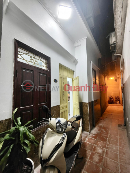 HOANG HOA THAM HOUSE FOR SALE - BA DINH, 2.9 BILLION, 3 storeys, 3 bedrooms Sales Listings