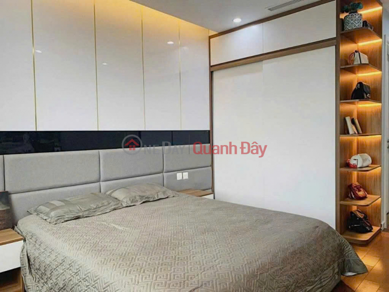 đ 8,3 tỷ, Em cần bán căn 2 ngủ 88m2 VINHOME D’CAPITALE Trần Duy Hưng