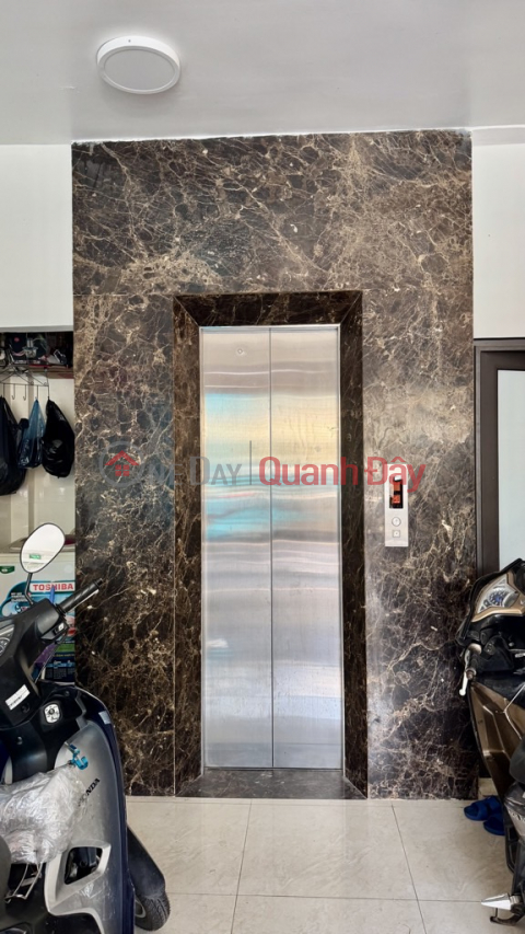 House for sale on lane 604 Ngoc Thuy, cars can avoid, business 38m x 5 floors, good cash flow, over 10 billion, negotiable. Contact 0936123469 _0
