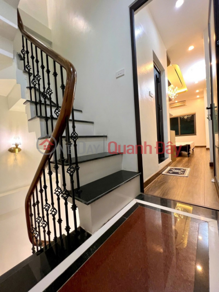 Only 1 house on Doi Can street, Ba Dinh, 28m, 5 floors, 3 bedrooms, beautiful house, ready to move in, more than 6 billion, contact 0817606560 Sales Listings